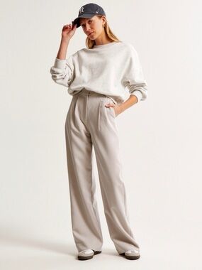 Abercrombie & Fitch Light Gray High-Rise Wide Leg Pants